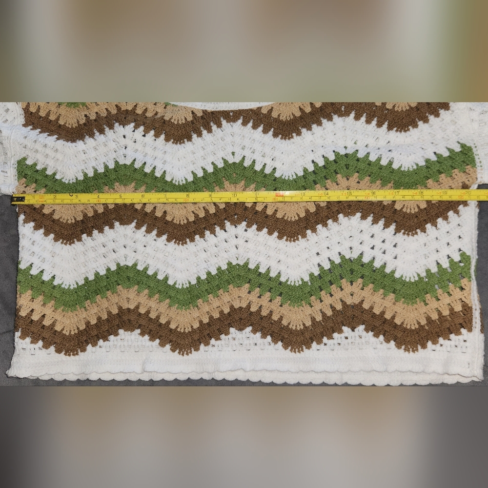 Truth by Republic Green Brown White Chevron Cropped Crochet Sweater - Picture 8 of 10